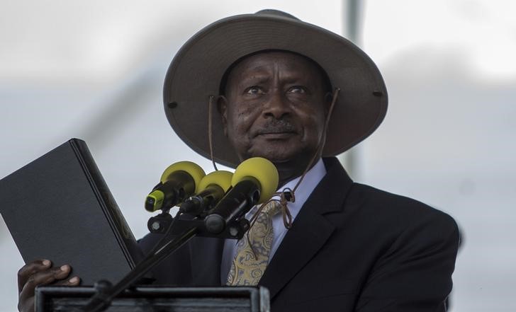 © Reuters. رئيس أوغندا يعد بمكافحة الفساد بعد انتخابات مثيرة للجدل