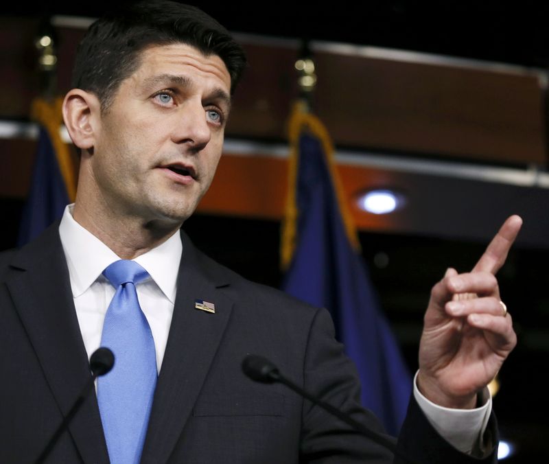 © Reuters. US Speaker of the House Ryan holds news conference after meeting with Trump in Washington