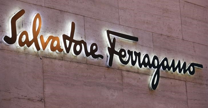© Reuters. Italian luxury fashion house Salvatore Ferragamo's logo is seen at the flagship in Rome
