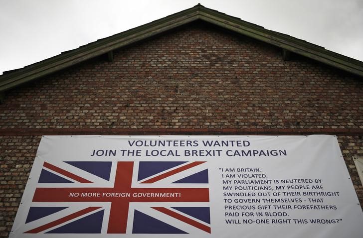 © Reuters. A banner encouraging people to support a local Brexit campaign hangs on the side of a building in Altrincham