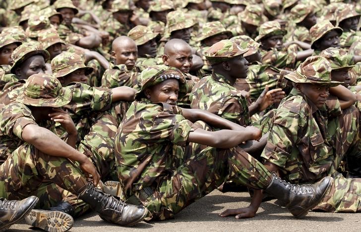 © Reuters. القوات الكينية تقتل 10 مسلحين في عملية ضد حركة الشباب المتشددة