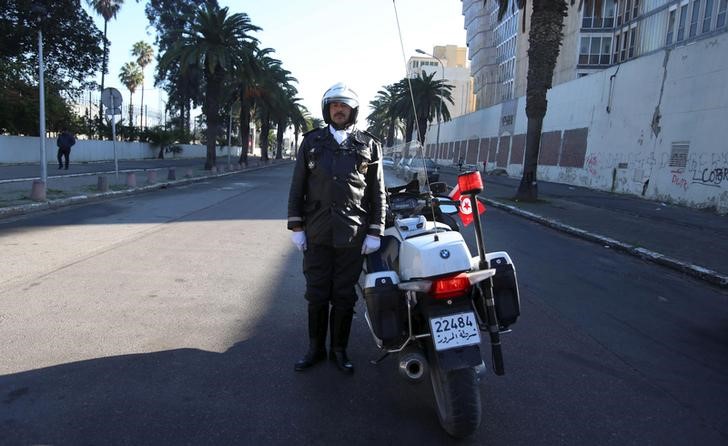 © Reuters. تحقيق-الحرب على المتشددين اختبار للديمقراطية الوليدة في تونس