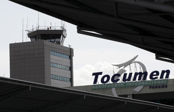 © Reuters. The control tower is seen at Tocumen international airport during an organized media visit in Panama City