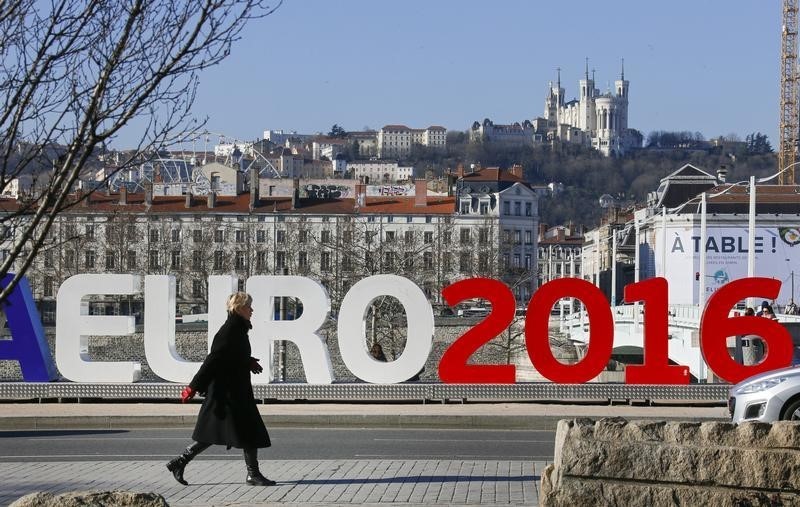 © Reuters. Europol, preocupada por posibles ataques contra Eurocopa en Francia