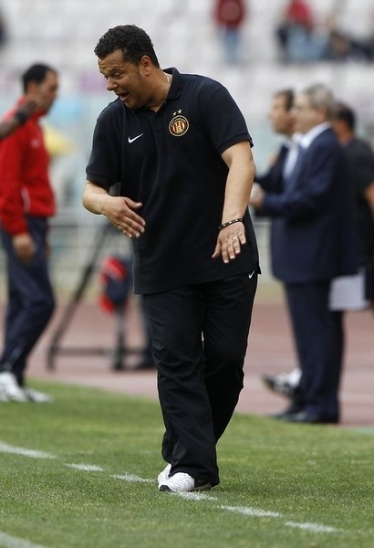 © Reuters. الملعب التونسي يقيل مدربه الكنزاري بسبب تراجع النتائج