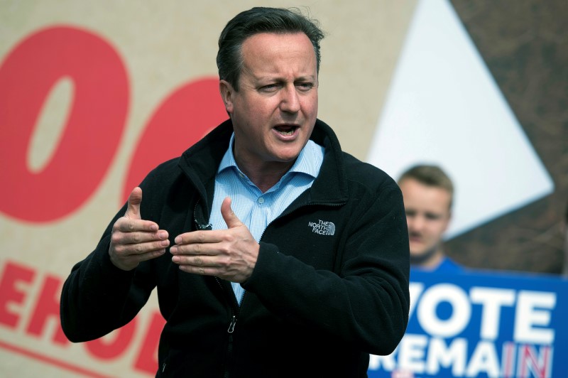 © Reuters. Premiê britânico, David Cameron, durante evento na Inglaterra