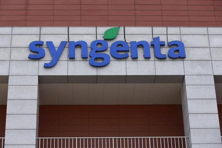 © Reuters. Syngenta's logo is seen at Syngenta Biotech Center in Beijing
