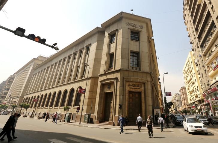 © Reuters. المركزي المصري يطرح عطاء لبيع 120 مليون دولار لتغطية واردات منتجات طبية