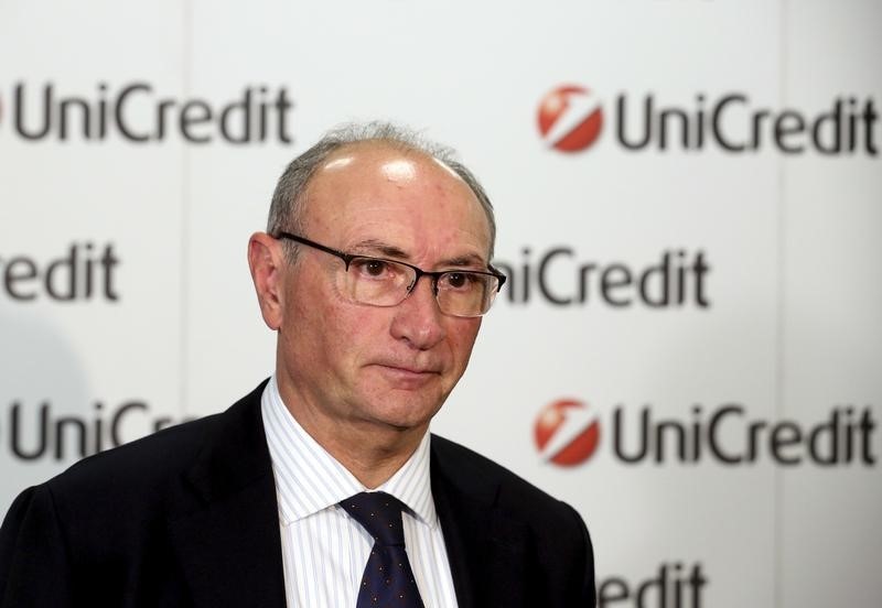 © Reuters. UniCredit bank CEO Ghizzoni waits for an TV interview at the headquater in downtown Milan