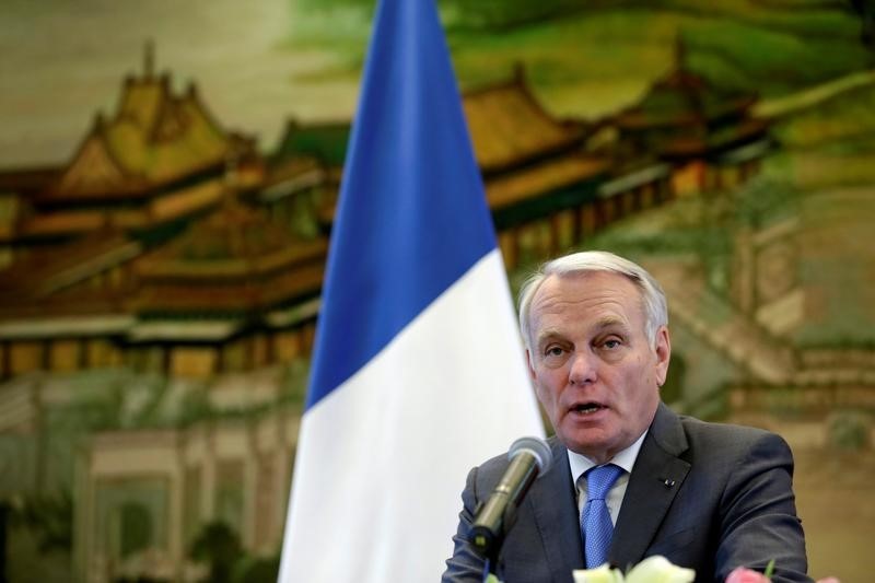© Reuters. فرنسا: القوى الكبرى تريد استئناف محادثات السلام السورية في يونيو