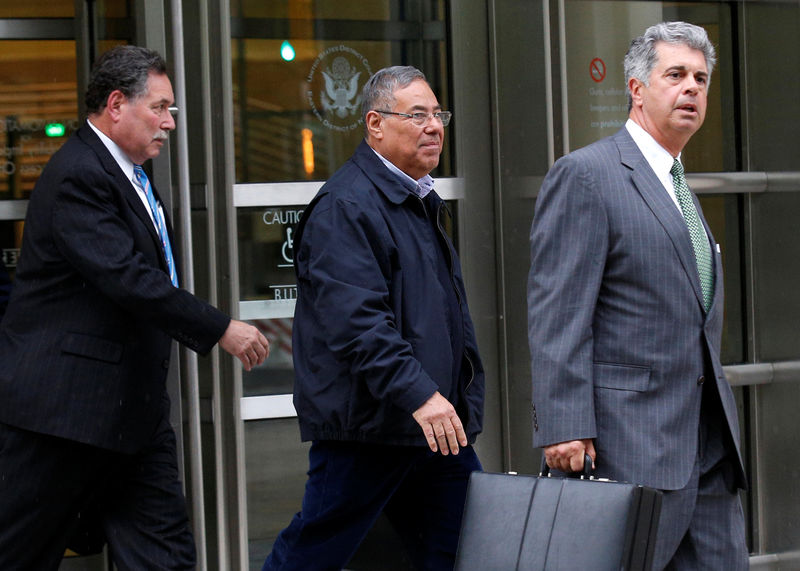© Reuters. Former FIFA and Nicaraguan soccer official Rocha exits following his hearing at the Brooklyn Federal Courthouse in New York