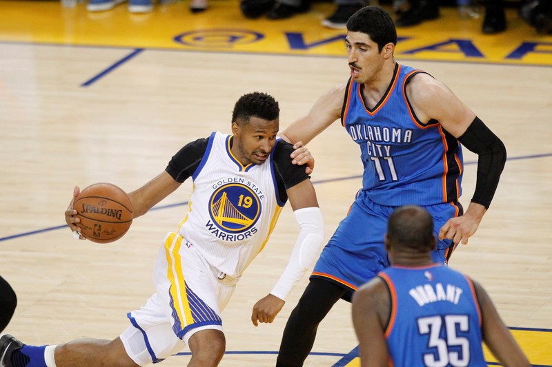 © Reuters. NBA: Playoffs-Oklahoma City Thunder at Golden State Warriors