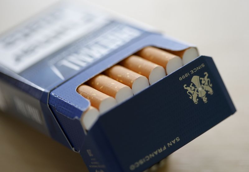 © Reuters. المحكمة العليا في بريطانيا ترفض الطعن على قانون تغليف السجائر
