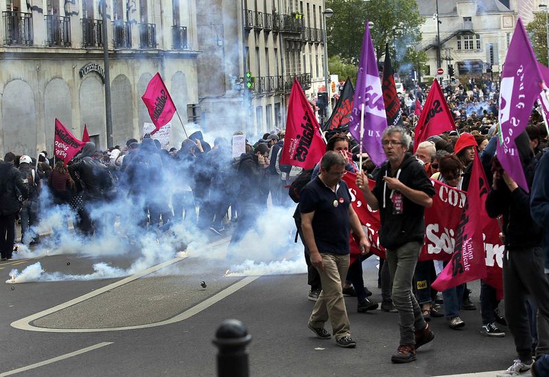 © Reuters. MANIFESTATION INTERDITE À NANTES