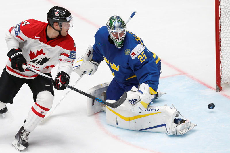 © Reuters. Ice Hockey - 2016 IIHF World Championship Quarter-final