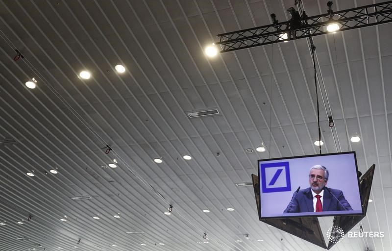 © Reuters. Deutsche Bank supervisory board chairman Achleitner addresses the bank's annual general meeting in Frankfurt