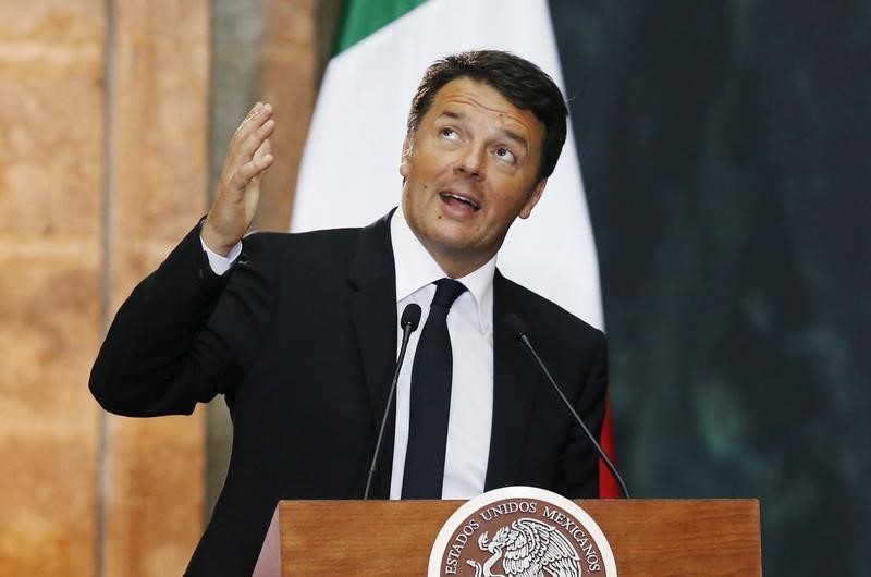 © Reuters. رئيس وزراء إيطاليا يبدأ حملة لإقرار تعديل دستوري يغير النظام السياسي