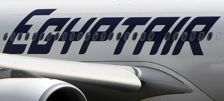 © Reuters. صحيفة: التقرير المبدئي حول حادث طائرة مصر للطيران سيستغرق شهرا