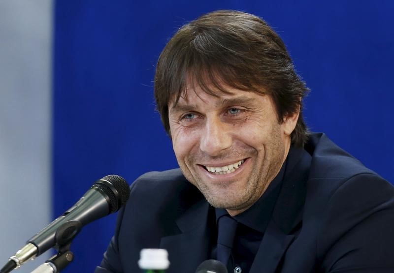 © Reuters. كونتي يستبعد بالوتيلي من تشكيلة ايطاليا المبدئية لبطولة اوروبا