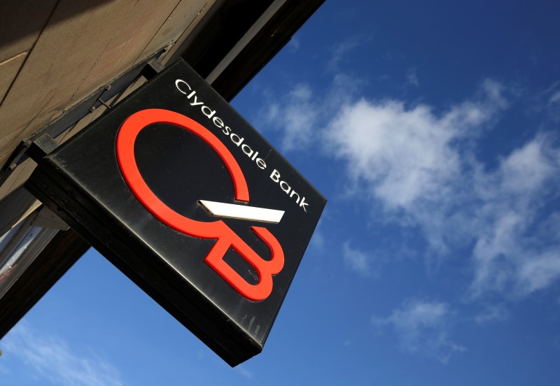 © Reuters. A sign hangs outside a Clydesdale Bank in Edinburgh, Scotland
