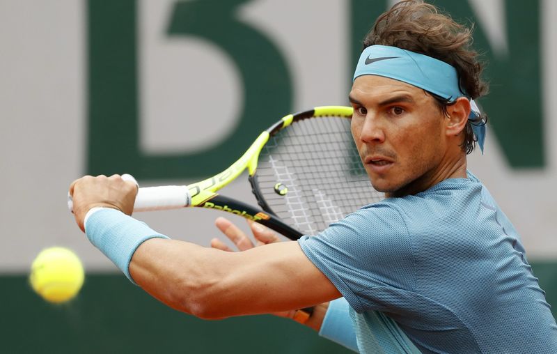© Reuters. Murray sufre, pero pasa a segunda ronda de Roland Garros; Nadal sin problemas