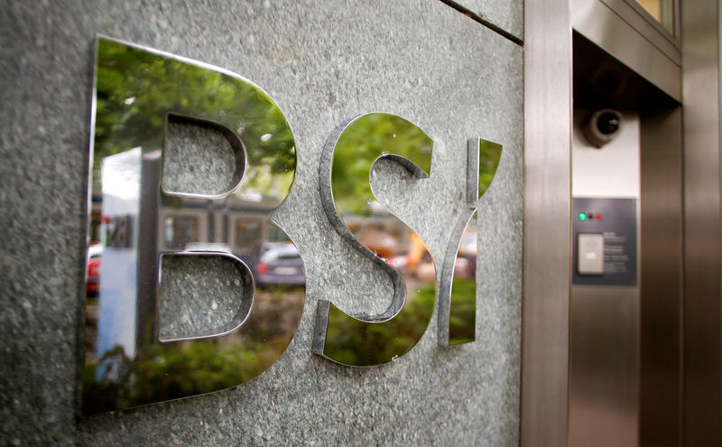 © Reuters. The logo of Swiss bank BSI is seen at a branch office in Zurich