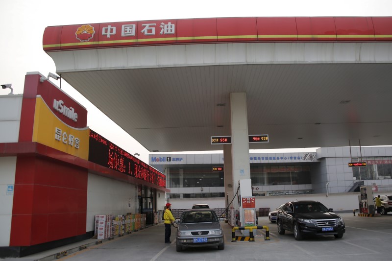 China to raise retail fuel prices by up to 210 yuan per ton: NDRC