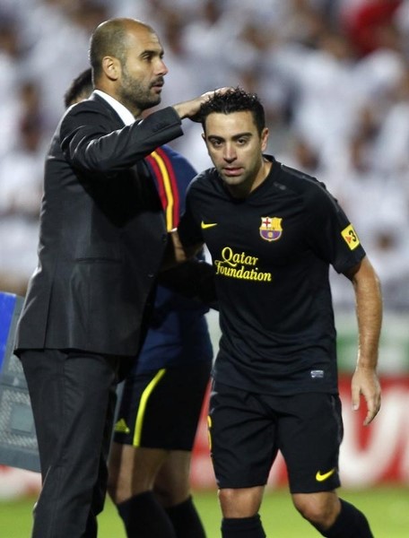 © Reuters. Xavi cree que Guardiola triunfará como nuevo entrenador del Manchester City