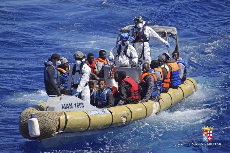 © Reuters. أميرال: قوة بحرية أوروبية تعرض تدريب خفر السواحل الليبي في 14 أسبوعا