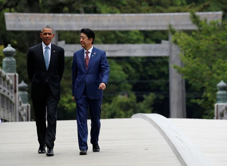 © Reuters. Supervivientes de la bomba atómica de Hiroshima asistirán a una visita de Obama