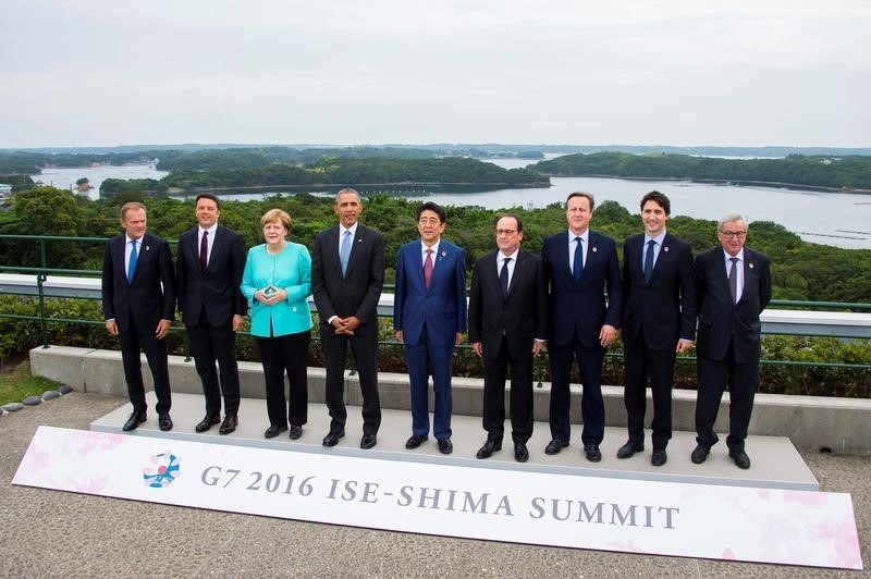 © Reuters. I leader del G7 riuniti in Giappone