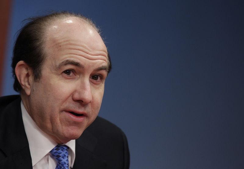 © Reuters. File photo of Philippe Dauman, president and CEO of Viacom, speaking at the Reuters Global Media Summit in New York