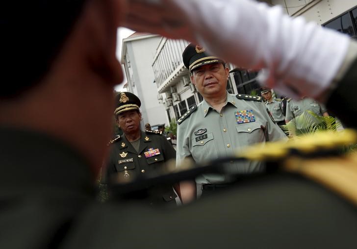 © Reuters. الصين تتعهد بتوطيد العلاقات العسكرية مع إندونيسيا بعد خلاف بحري