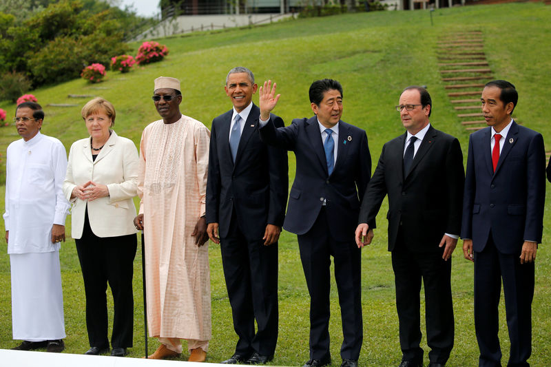 © Reuters. Líderes do G7 durante encontro em Ise Shima, Japão