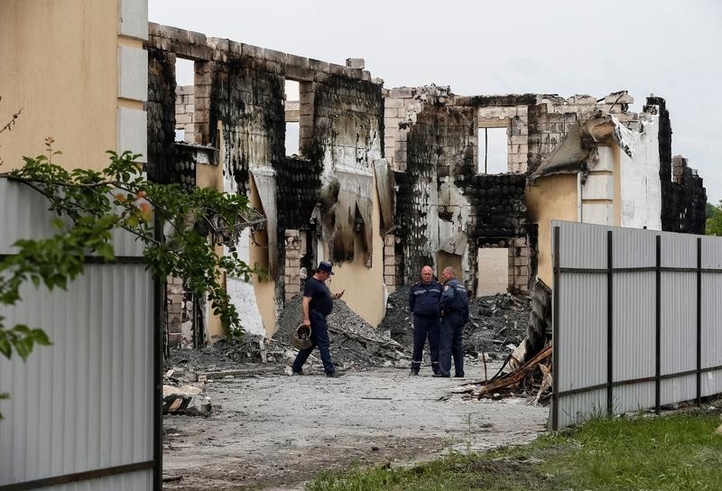 © Reuters. مقتل 17 شخصا في حريق بدار لرعاية المسنين في قرية قرب كييف