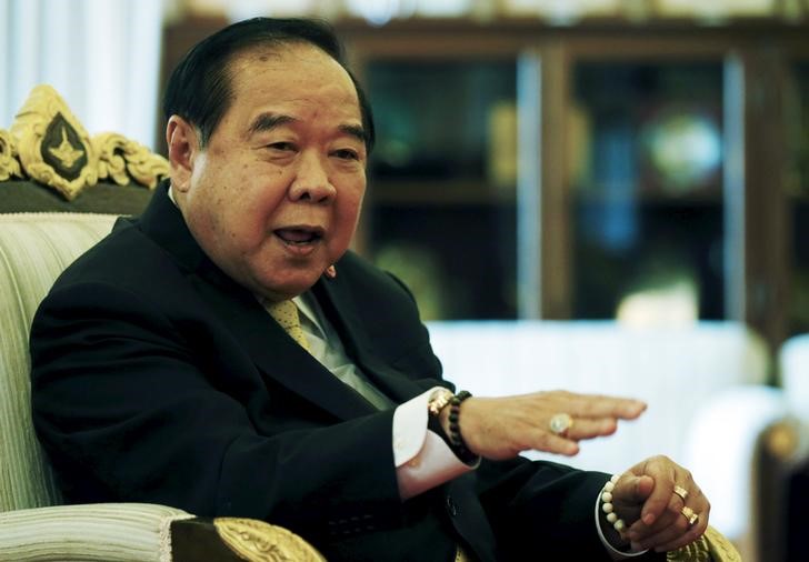 © Reuters. Thailand's Deputy Prime Minister and Defence Minister Prawit Wongsuwan gestures during an interview with Reuters at the Defence Ministry in Bangkok
