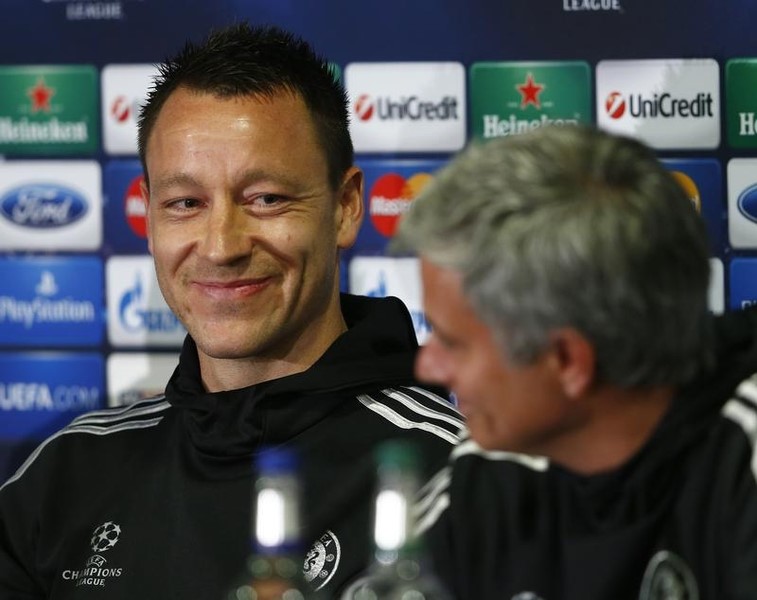 © Reuters. تيري يتوقع نجاح مورينيو في مانشستر يونايتد