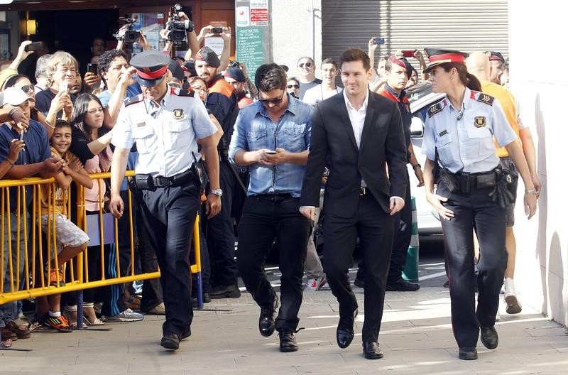 © Reuters. Comienza el juicio contra Messi y su padre por presunto fraude fiscal