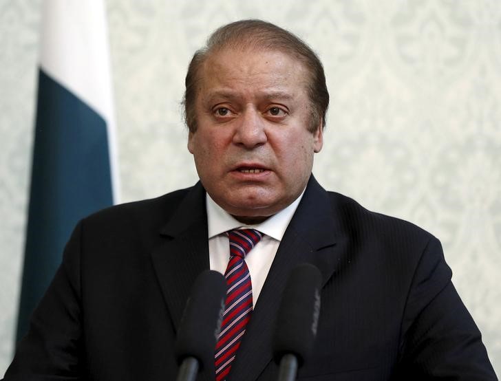© Reuters. رئيس الوزراء الباكستاني يخضع لجراحة قلب مفتوح في لندن