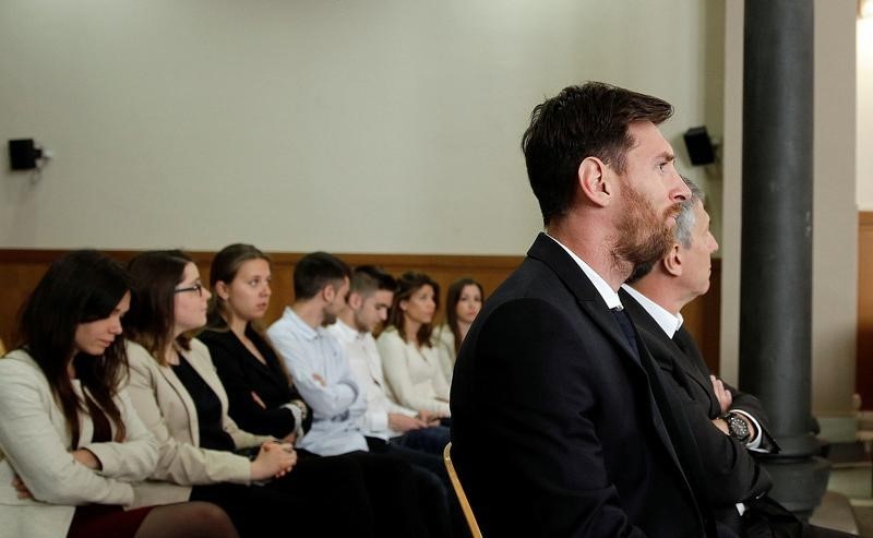 © Reuters. Lionel Messi testifica en el juicio por fraude fiscal