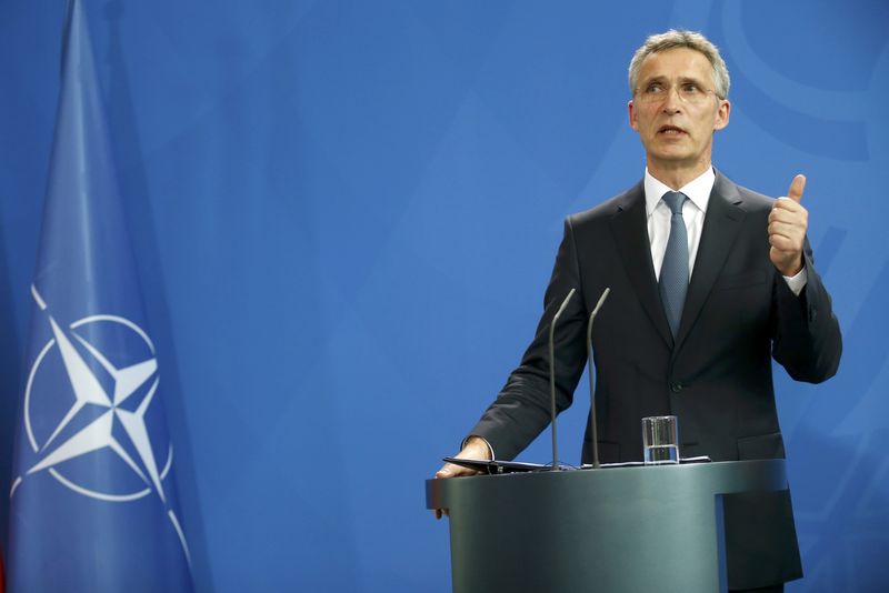 © Reuters. NATO Secretary-General Stoltenberg attends news conference in Berlin