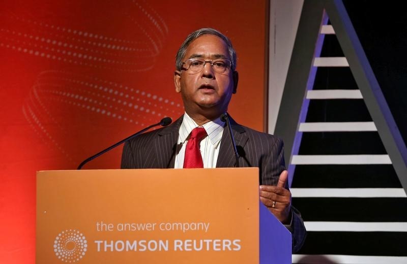 © Reuters. Securities and Exchange Board of India Chairman Sinha speaks during Thomson Reuters Risk Summit in Mumbai