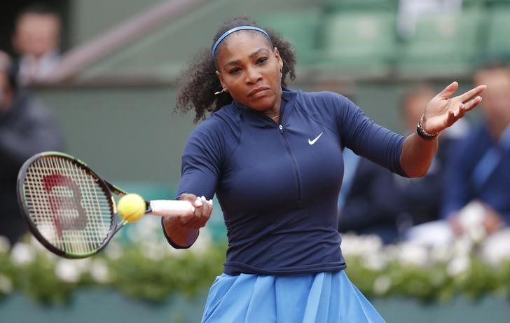 © Reuters. Tennis - French Open - Roland Garros - Serena Williams of the US v Elina Svitolina of Ukraine