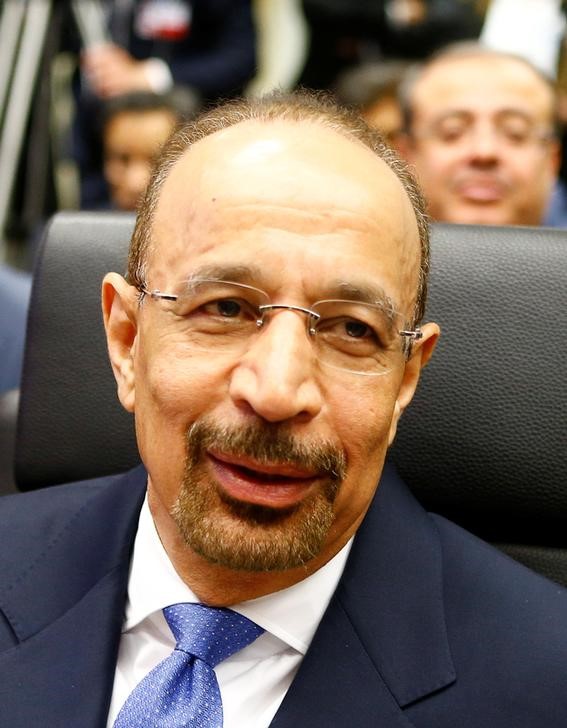 © Reuters. الفالح يستميل أوبك شيئا فشيئا مرة أخرى للسعودية