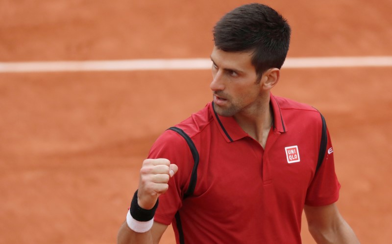 © Reuters. Tenis - Final individual masculina el Abierto de Francia - Roland Garros - Novak Djokovic de Serbia vs Andy Murray de Reino Unido