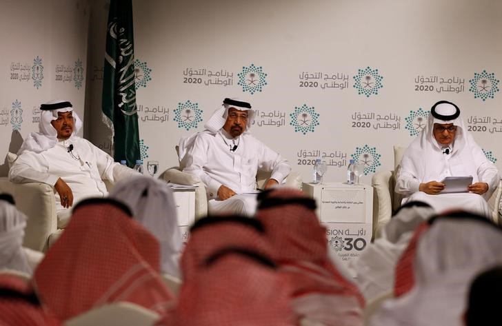 © Reuters. Министры Саудовской Аравии рассказывают о  Плане национальной трансформации