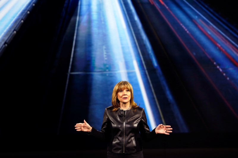 © Reuters. General Motors Chairman and CEO Mary Barra speaks during a keynote address at the 2016 CES trade show in Las Vegas