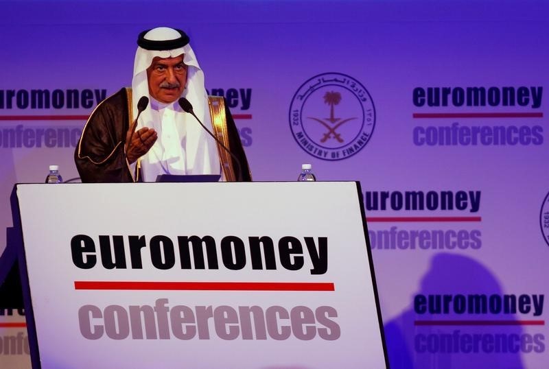 © Reuters. السعودية تنوي تمويل خطة الإصلاحات من خلال خفض نفقات أخرى