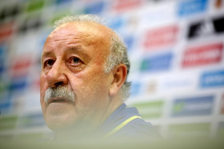 © Reuters. La falta de gol de España ante Georgia preocupa a Del Bosque