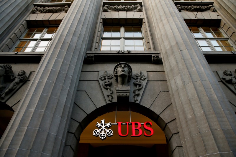 © Reuters. The logo of Swiss bank UBS is seen at the company's headquarters in Zurich